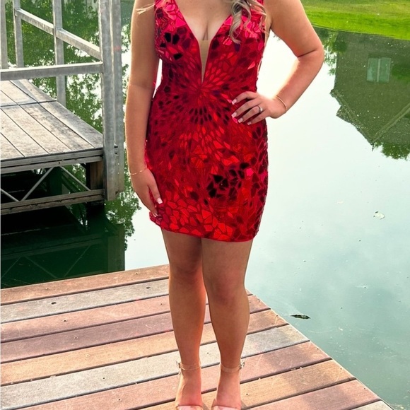 Sherri Hill Red Sequin Mini Mirror Dress Size 4 - Picture 1 of 4